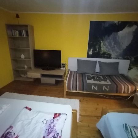 Kert Övezeti Lakás Gyöngyös Exterior foto